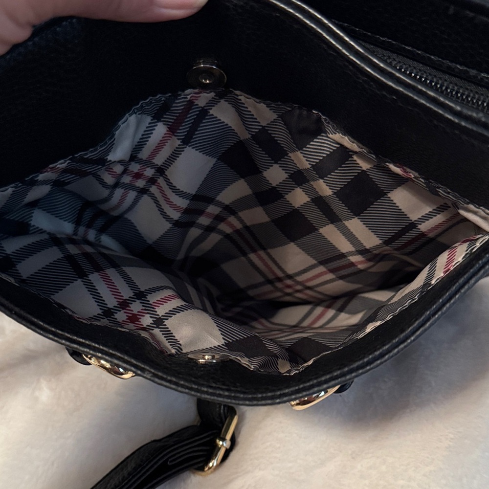 Gianni Bernini Chic Black Crossbody Bag with Gold Accents Plaid inside. - Picture 7 of 7